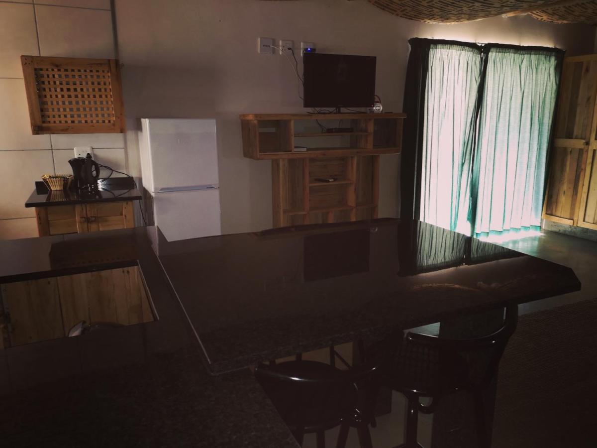 Aaa Rose Garden Guesthouse Mookgophong Exterior foto