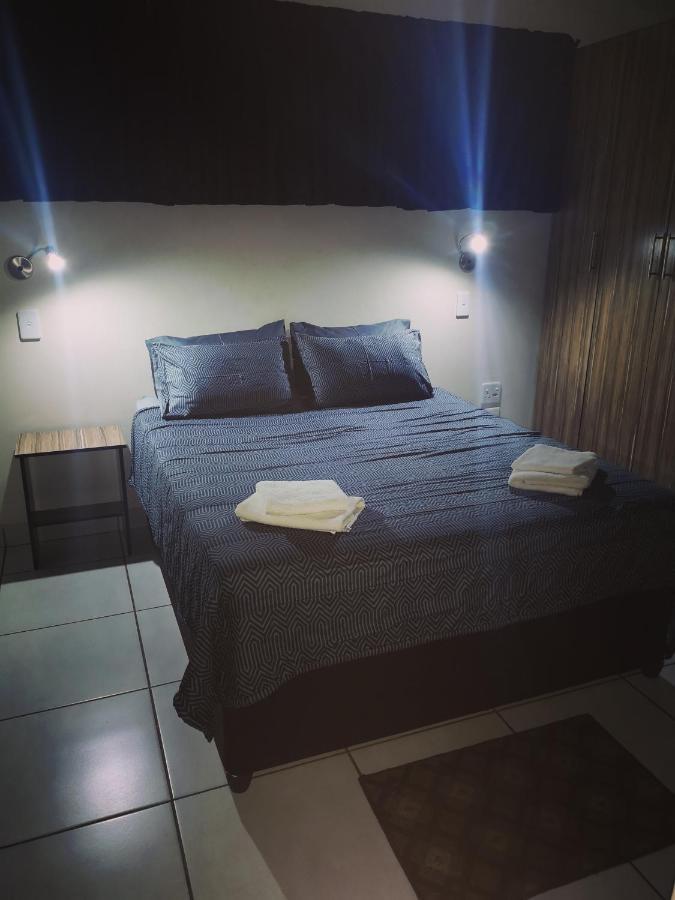 Aaa Rose Garden Guesthouse Mookgophong Exterior foto