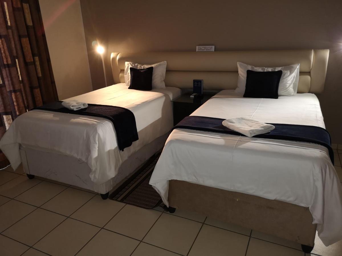 Aaa Rose Garden Guesthouse Mookgophong Exterior foto